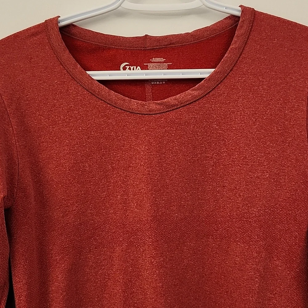 Zyia red fitted Activewear long sleeve shirt size S - Picture 2 of 6